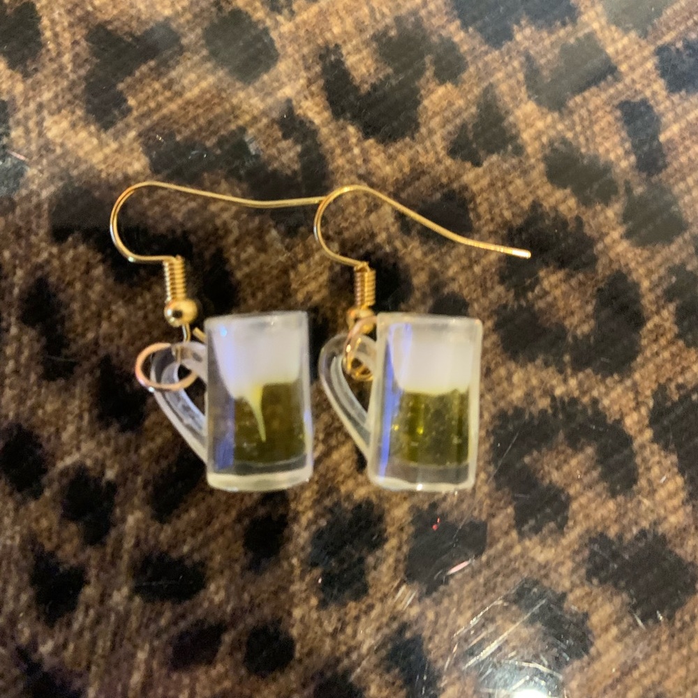Beer Earrings! Life of the party with these such a fun pair of earrings!